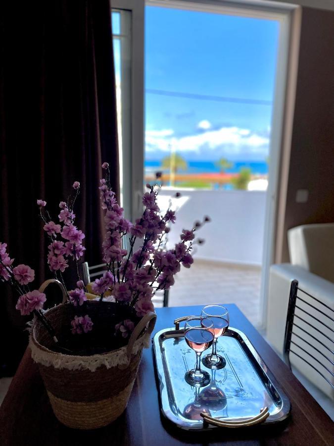 湾景酒店 法里拉基 外观 照片